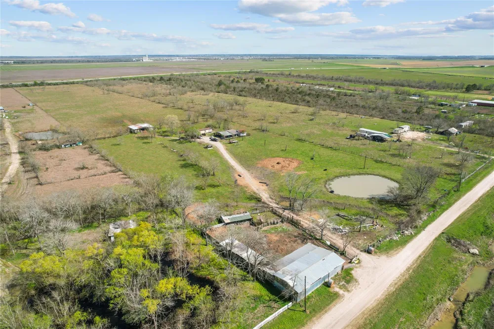 1157 County Road 491 Dayton, TX 77535