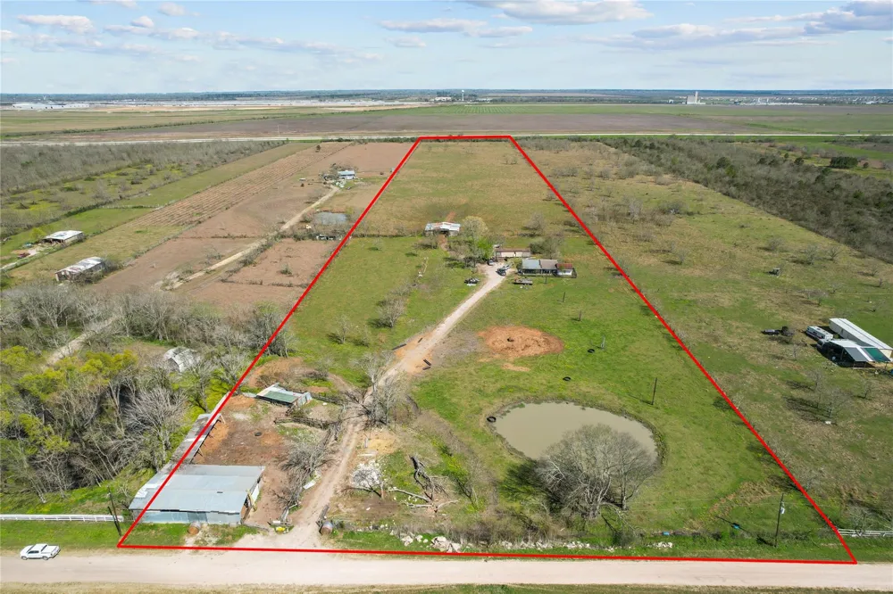 1157 County Road 491 Dayton, TX 77535