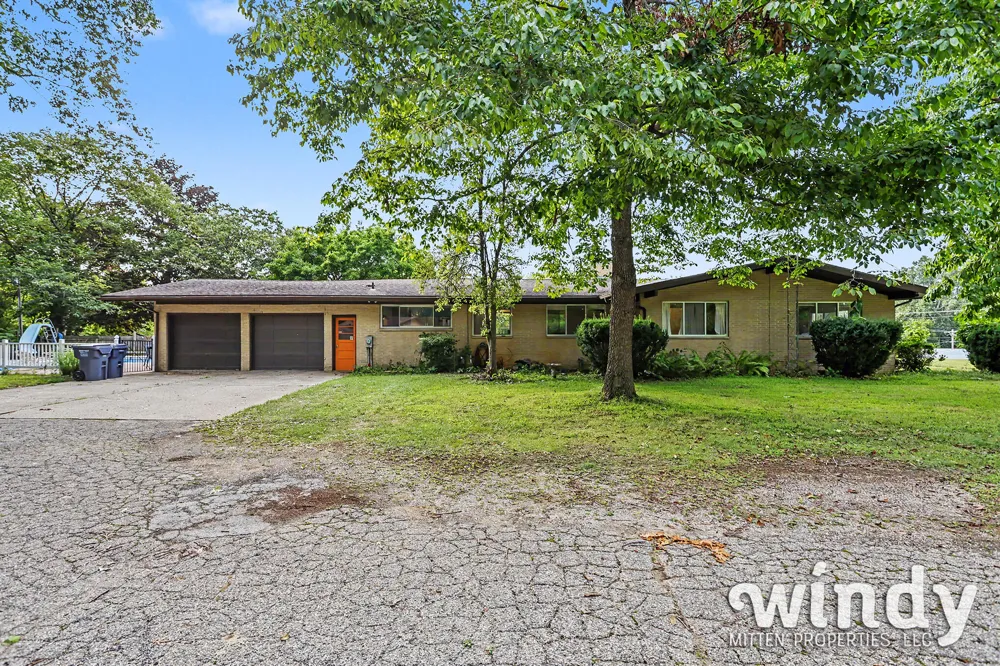 6530 Paw Paw Avenue Coloma Charter Township, MI 49038