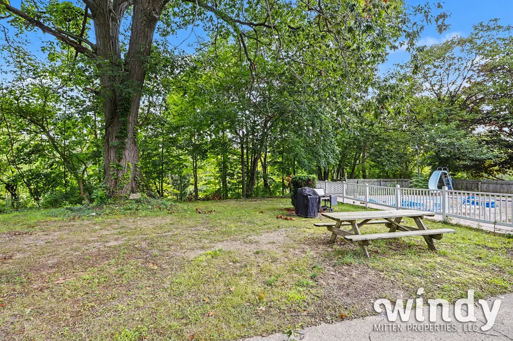 6530 Paw Paw Avenue Coloma Charter Township, MI 49038