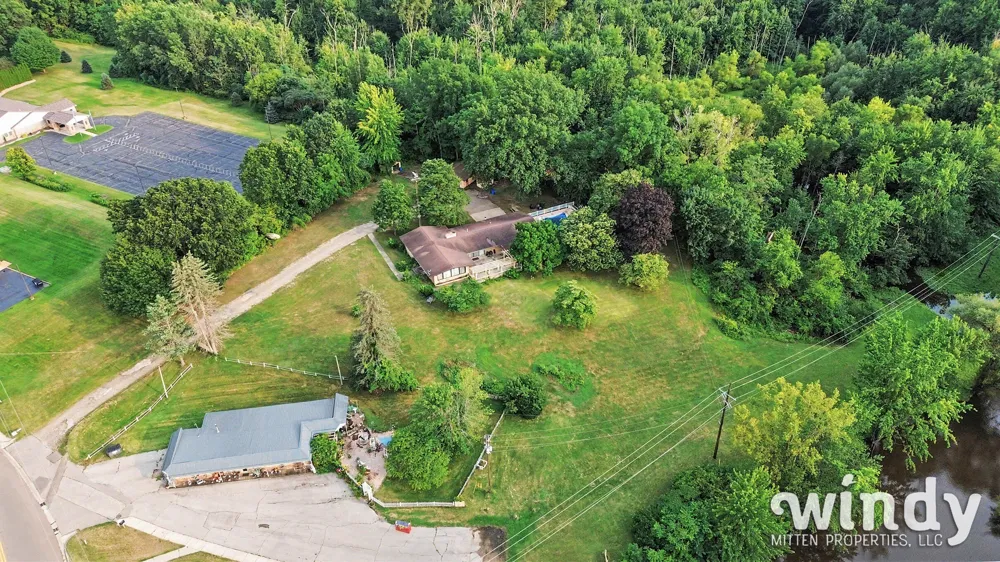 6530 Paw Paw Avenue Coloma Charter Township, MI 49038