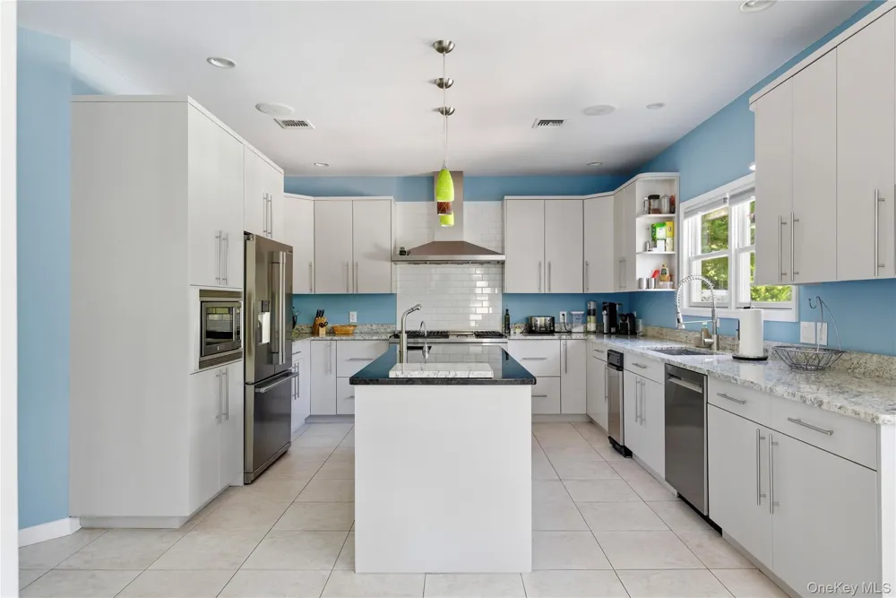 47 Grassland Circle Mount Sinai, NY 11766