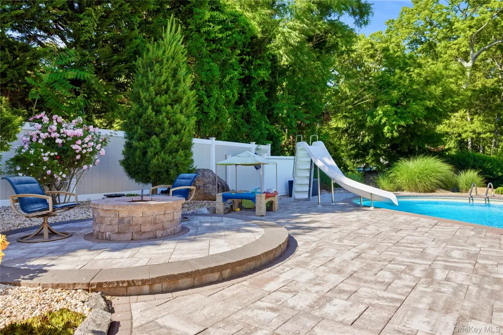 47 Grassland Circle Mount Sinai, NY 11766