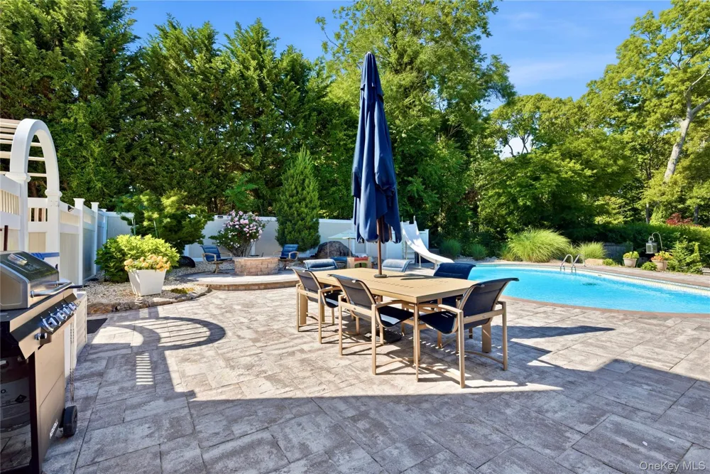 47 Grassland Circle Mount Sinai, NY 11766