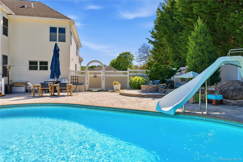 47 Grassland Circle Mount Sinai, NY 11766
