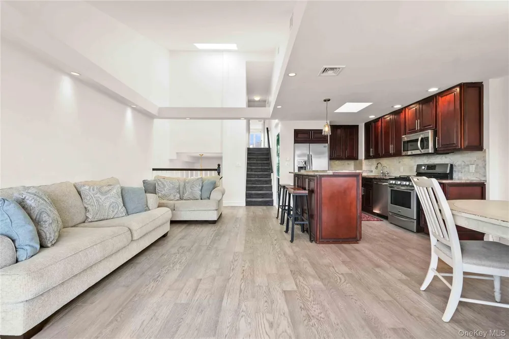 120-09 Riviera Court #10B College Point, NY 11356