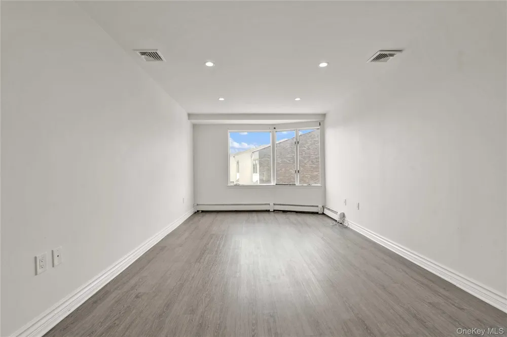 120-09 Riviera Court #10B College Point, NY 11356