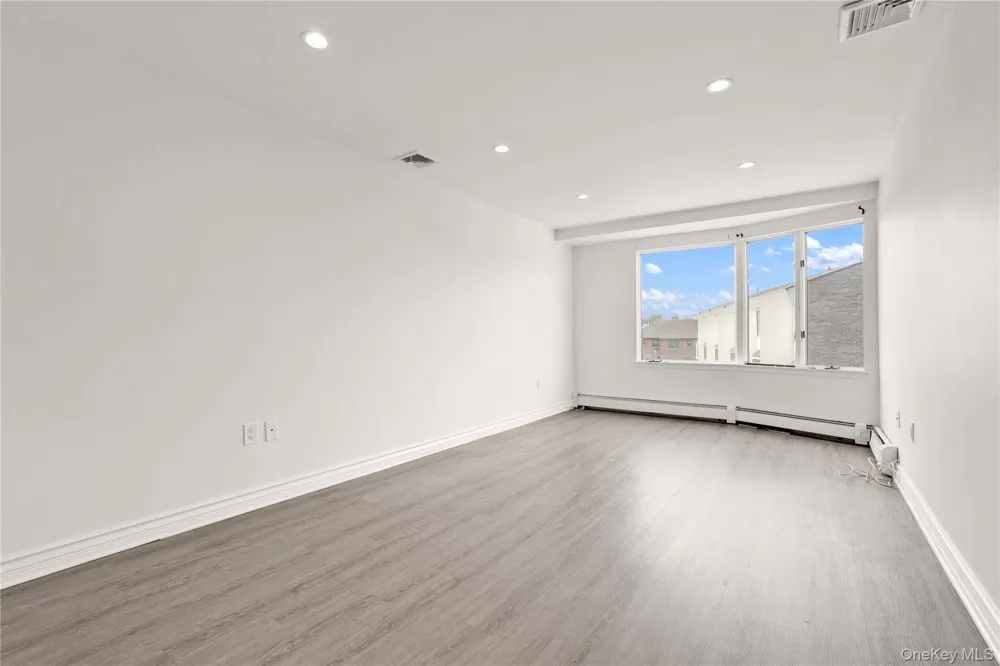 120-09 Riviera Court #10B College Point, NY 11356