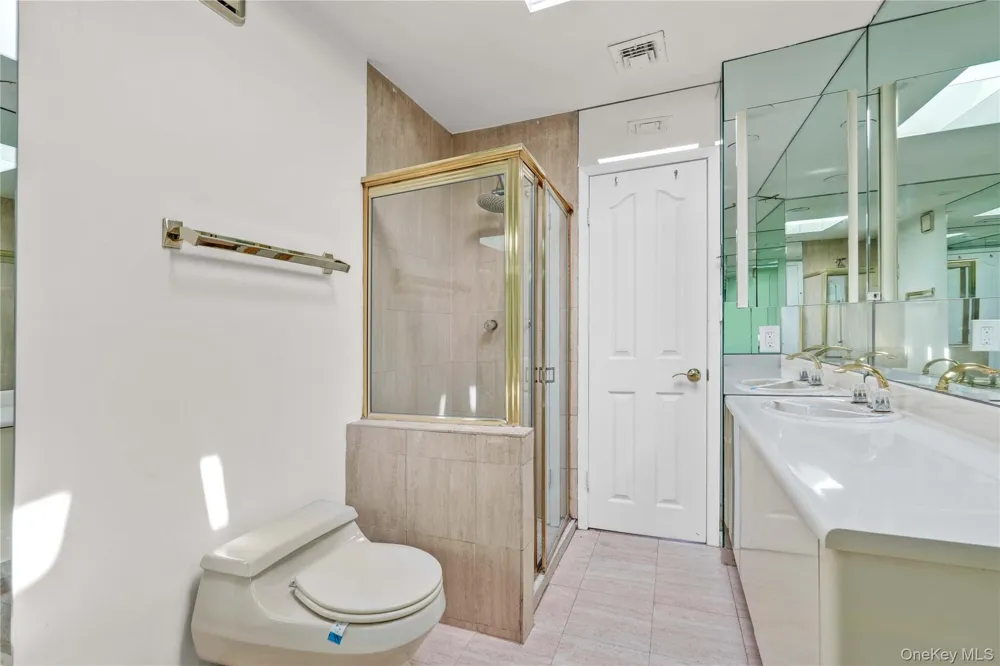 120-09 Riviera Court #10B College Point, NY 11356