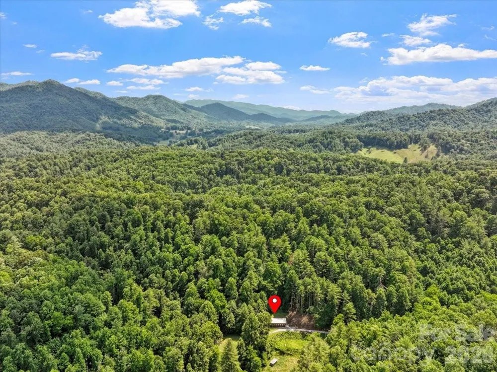323 McCurrey Road Burnsville, NC 28714