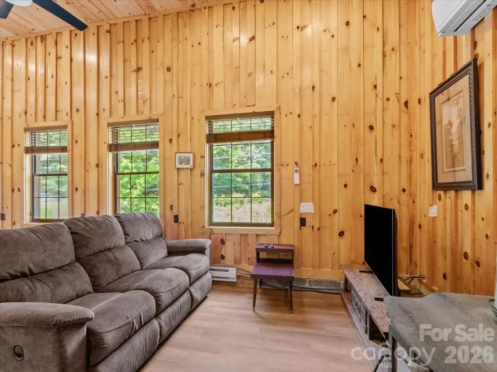 323 McCurrey Road Burnsville, NC 28714
