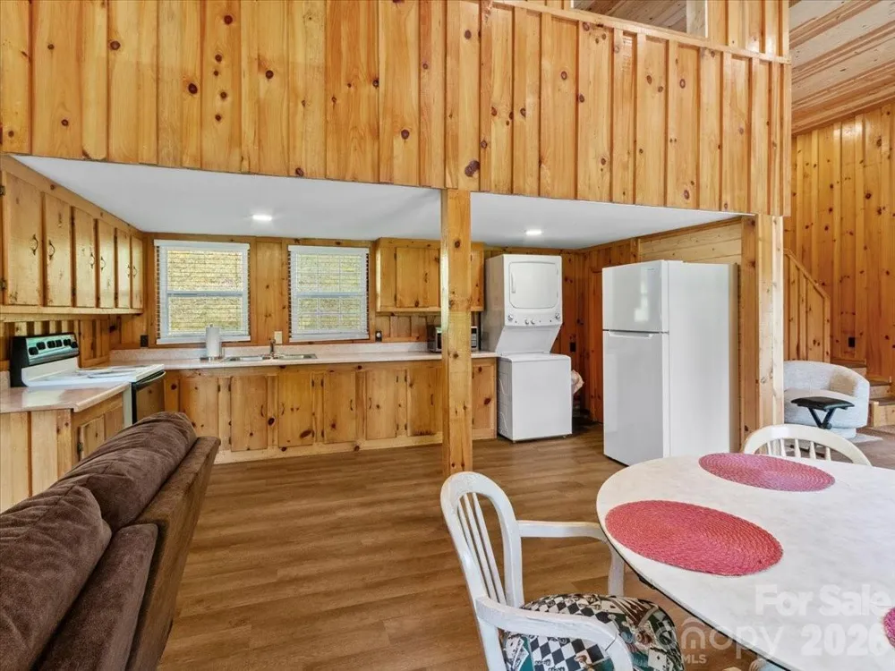 323 McCurrey Road Burnsville, NC 28714