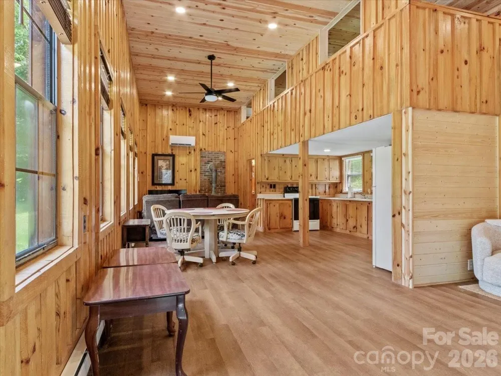 323 McCurrey Road Burnsville, NC 28714