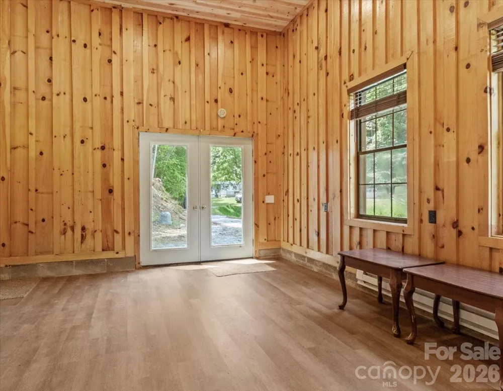 323 McCurrey Road Burnsville, NC 28714