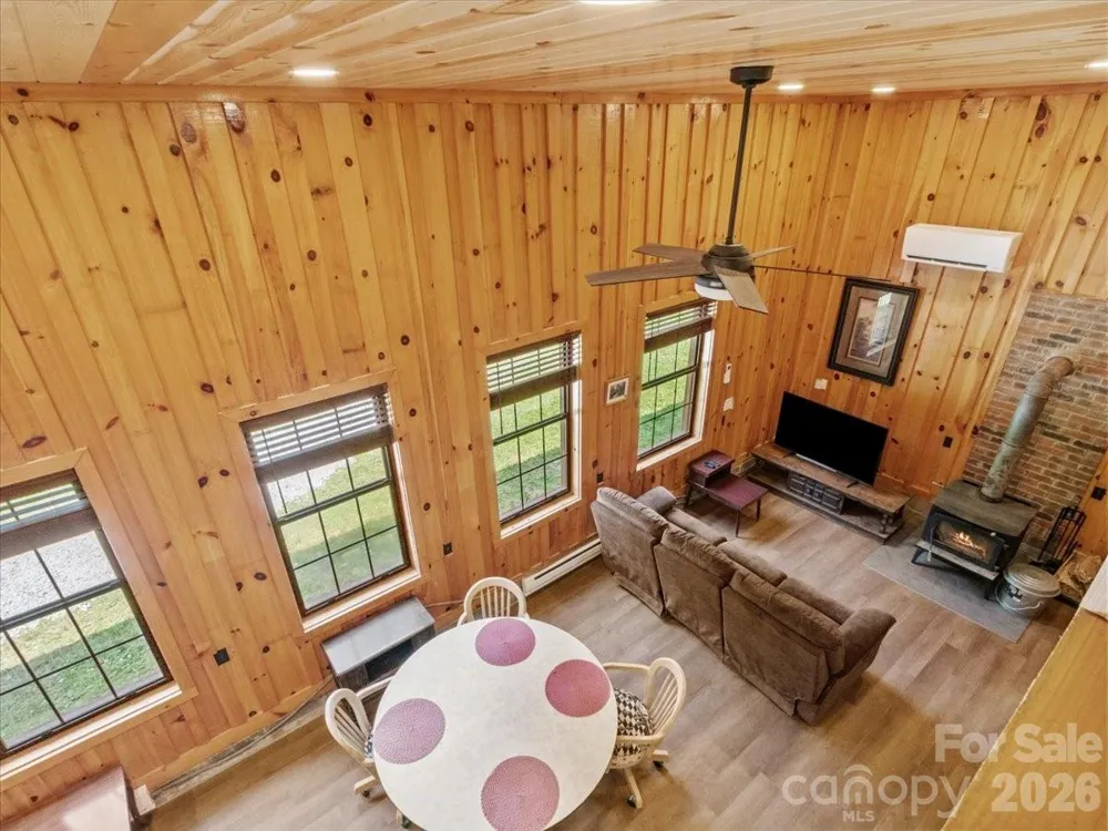 323 McCurrey Road Burnsville, NC 28714