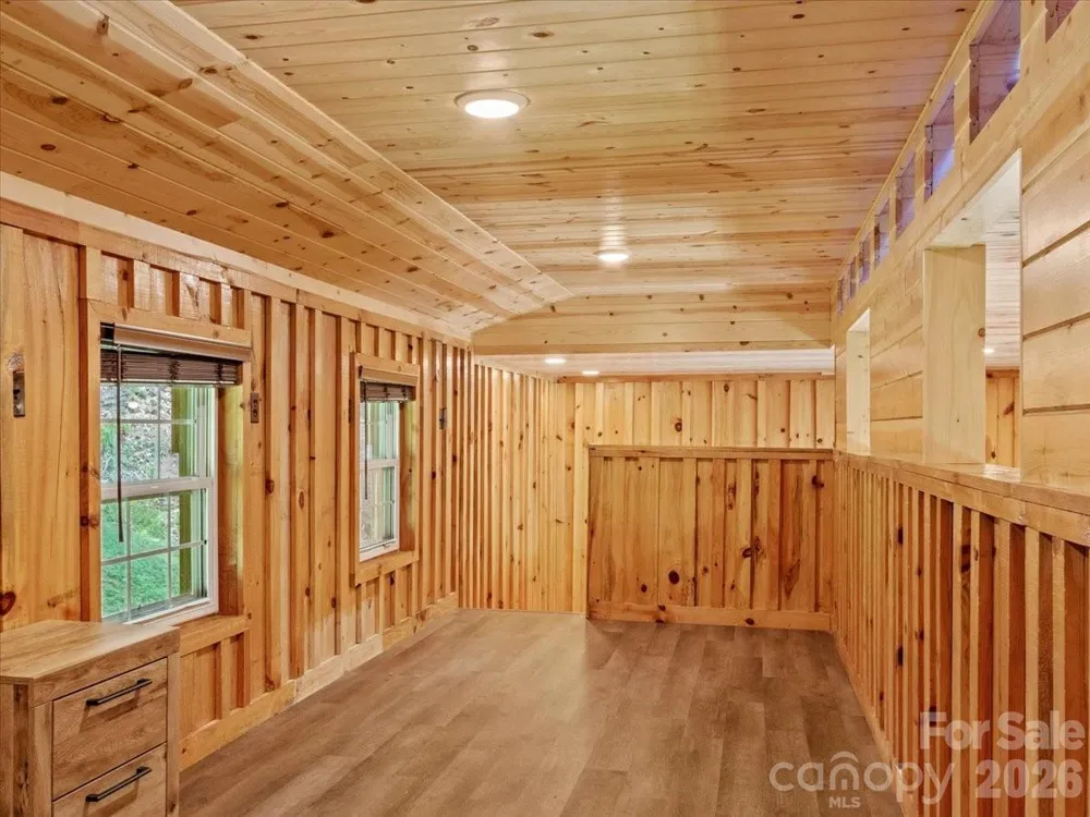 323 McCurrey Road Burnsville, NC 28714