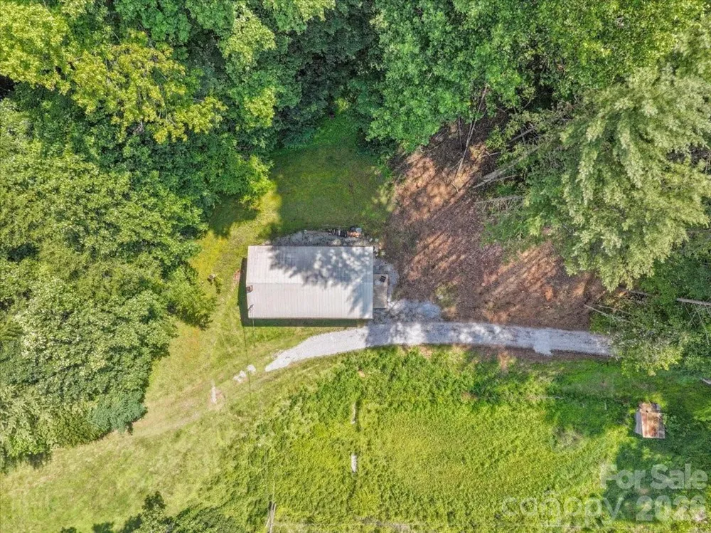 323 McCurrey Road Burnsville, NC 28714