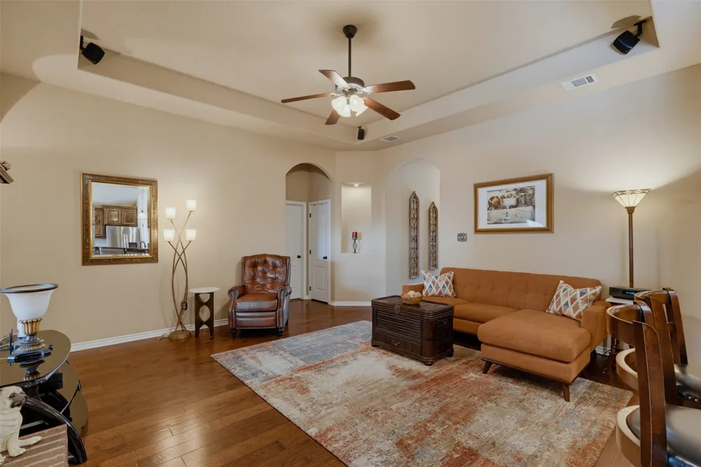 1221 Eagle Lake Drive Azle, TX 76020