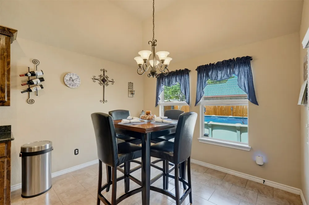 1221 Eagle Lake Drive Azle, TX 76020