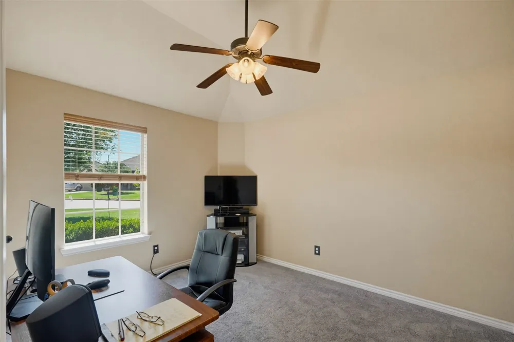 1221 Eagle Lake Drive Azle, TX 76020