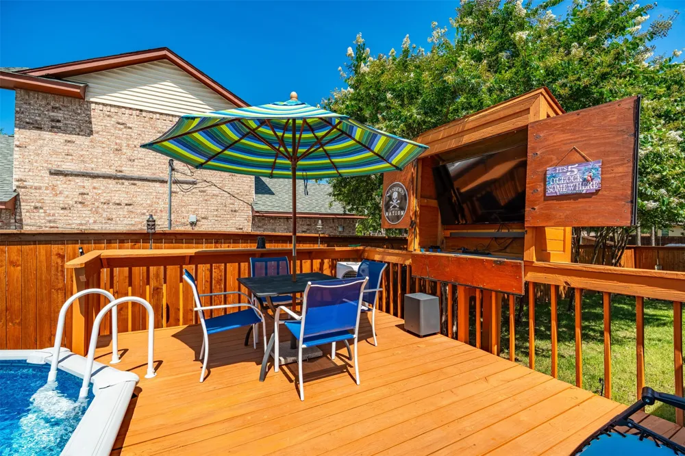 1221 Eagle Lake Drive Azle, TX 76020