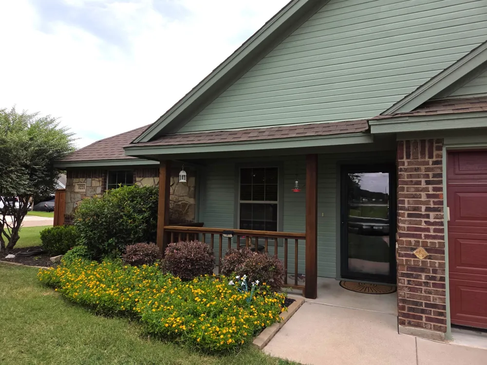 1221 Eagle Lake Drive Azle, TX 76020