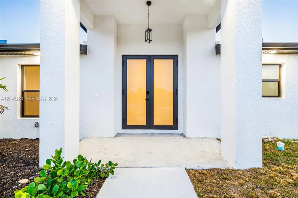 450 Mercedes CT Lehigh Acres, FL 33972