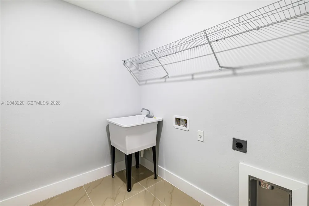 450 Mercedes CT Lehigh Acres, FL 33972