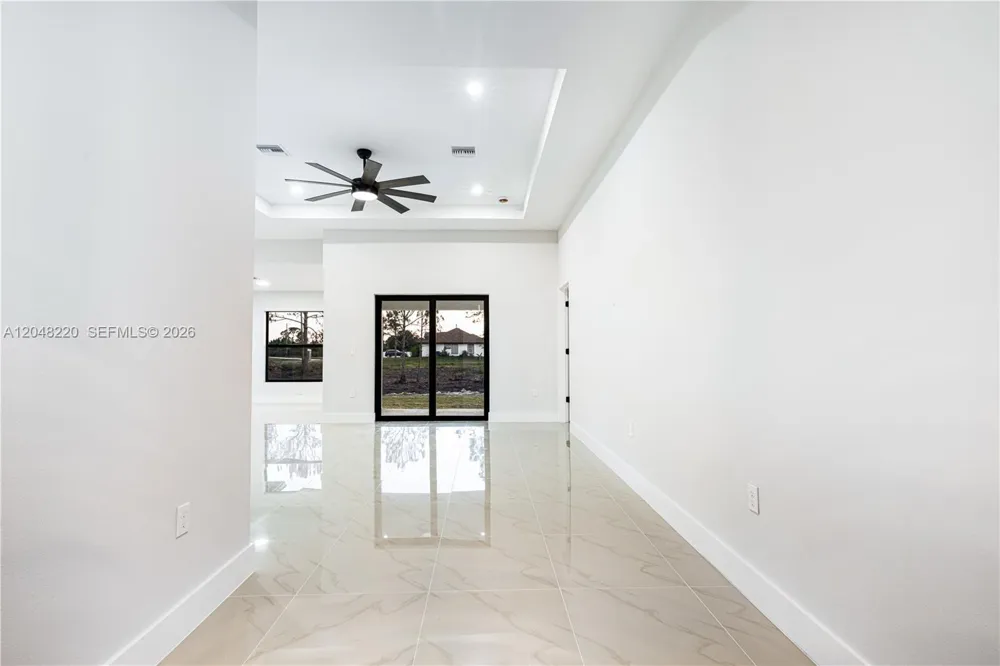 450 Mercedes CT Lehigh Acres, FL 33972
