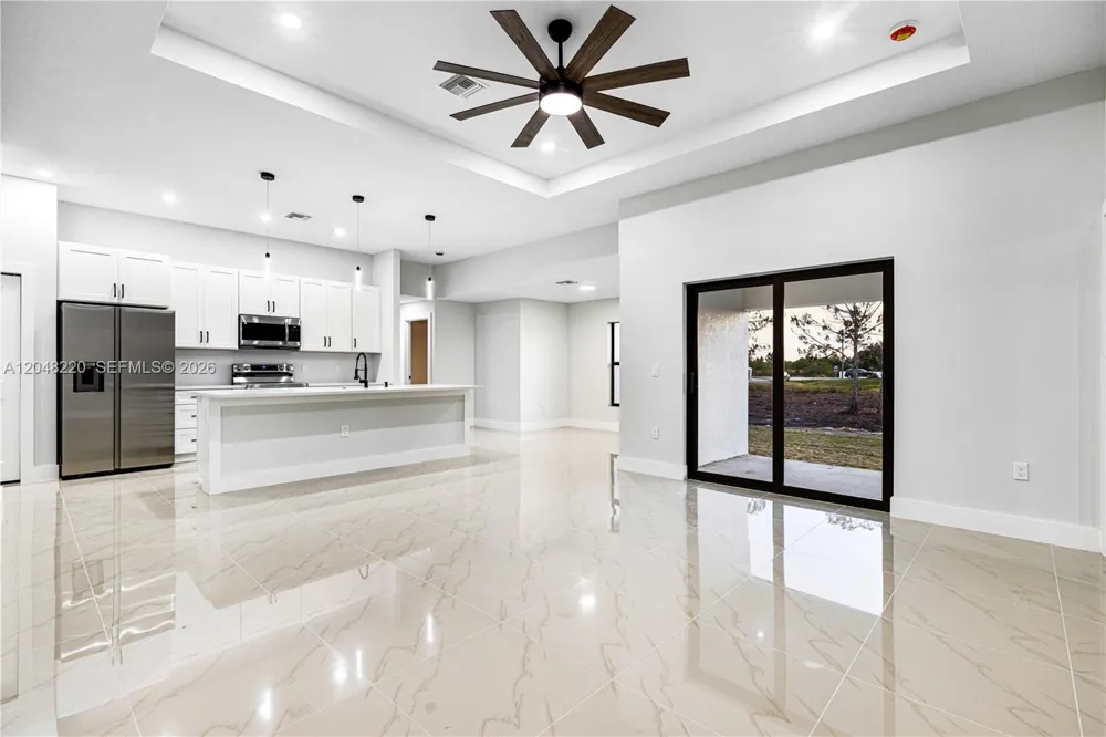 450 Mercedes CT Lehigh Acres, FL 33972