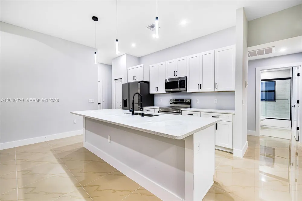 450 Mercedes CT Lehigh Acres, FL 33972