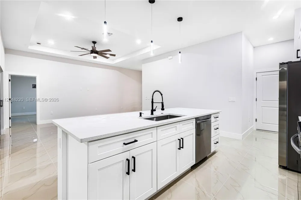 450 Mercedes CT Lehigh Acres, FL 33972