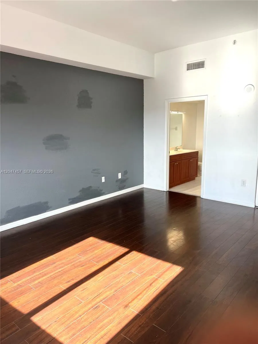 36 NW 6th Ave #TS-1 Miami, FL 33128