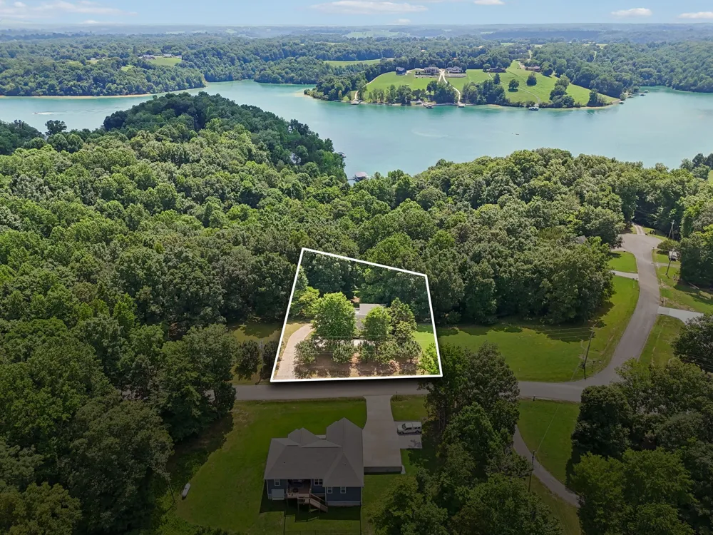 1682 Ridgeview Run Lynchburg, TN 37352