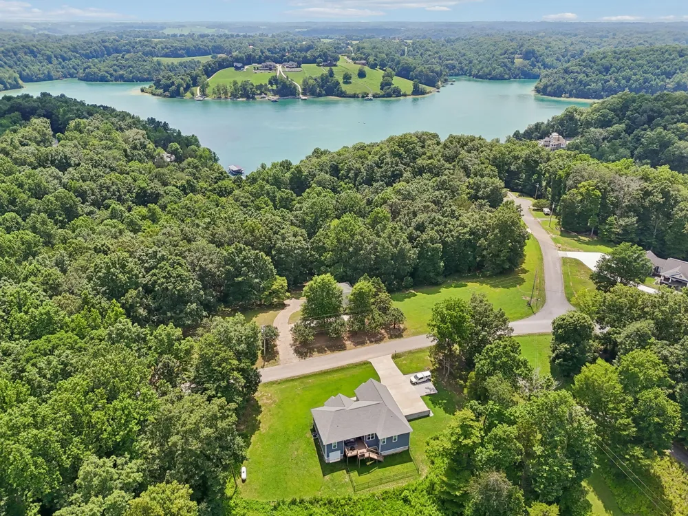 1682 Ridgeview Run Lynchburg, TN 37352