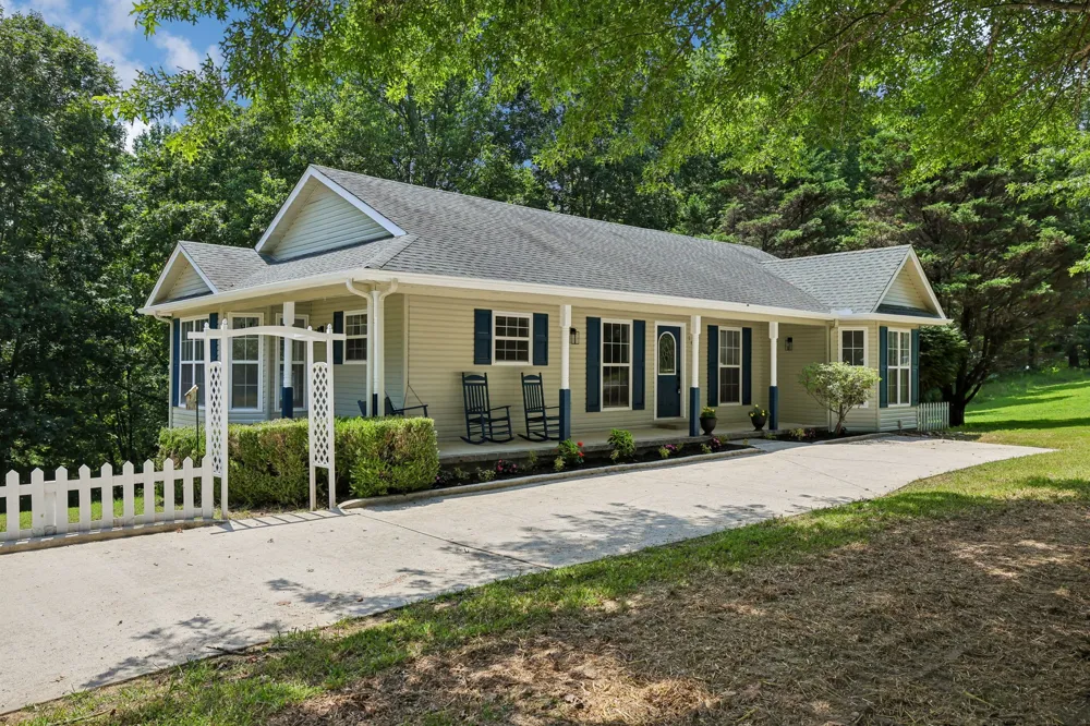 1682 Ridgeview Run Lynchburg, TN 37352