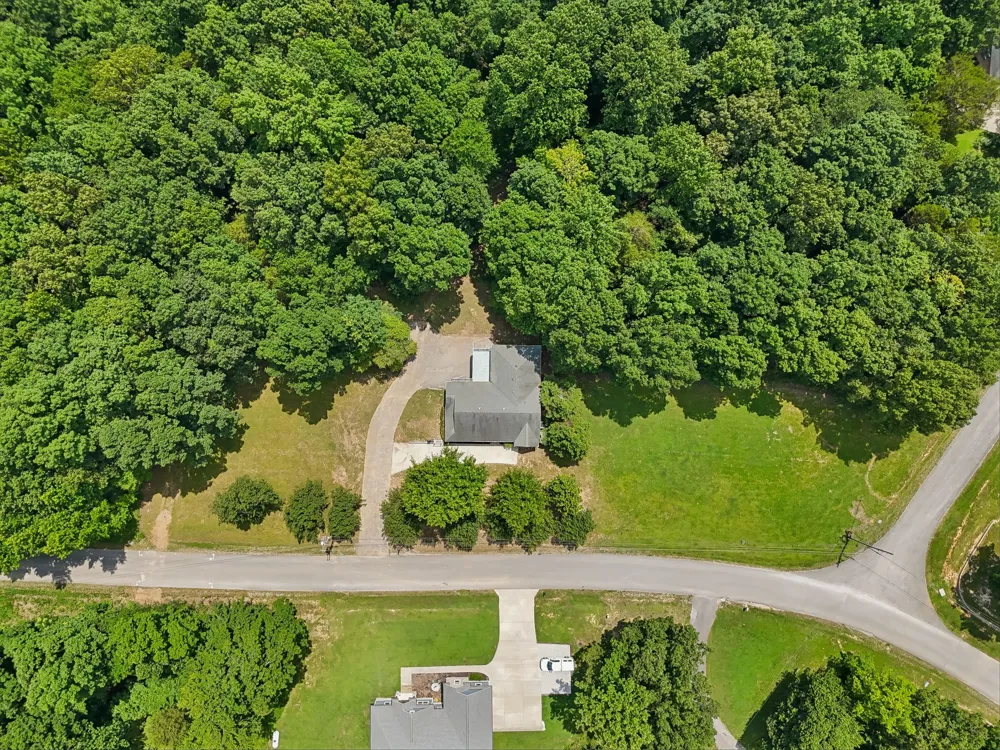 1682 Ridgeview Run Lynchburg, TN 37352