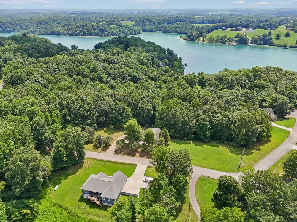 1682 Ridgeview Run Lynchburg, TN 37352