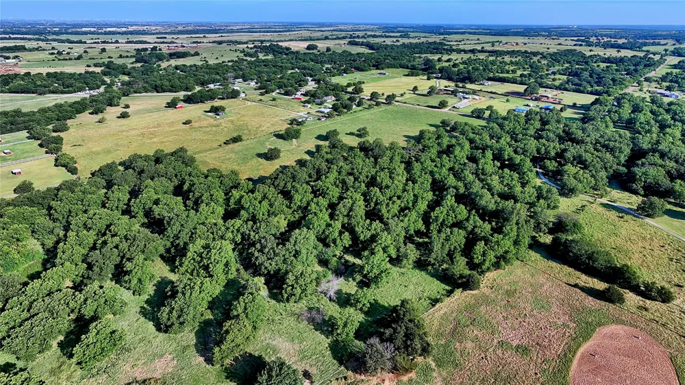 1272 County Road 131 Gainesville, TX 76240