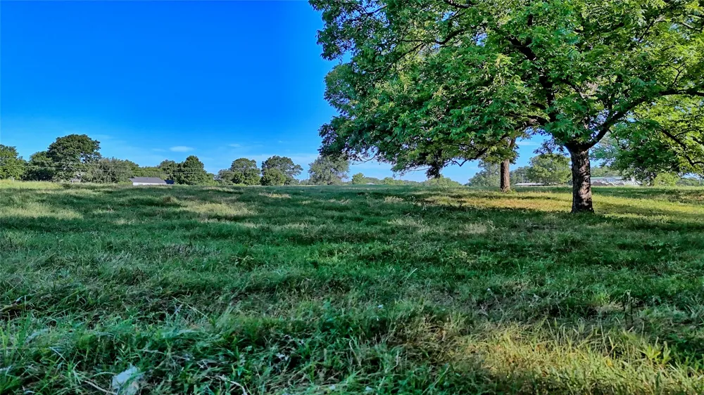 1272 County Road 131 Gainesville, TX 76240