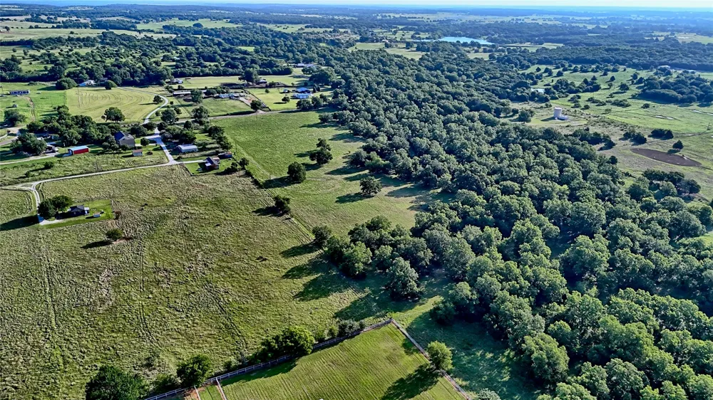 1272 County Road 131 Gainesville, TX 76240