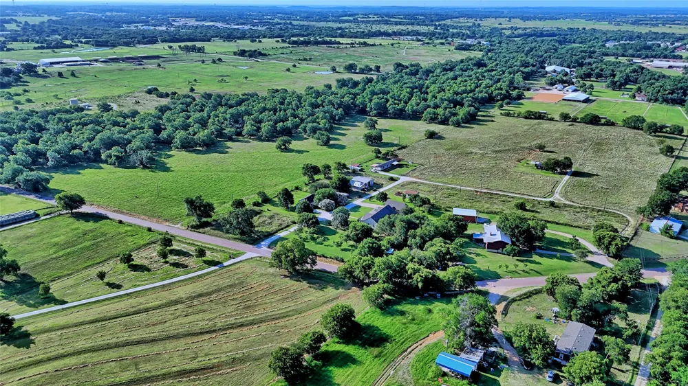 1272 County Road 131 Gainesville, TX 76240
