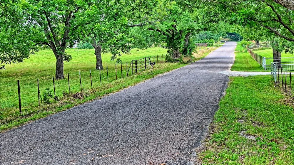 1272 County Road 131 Gainesville, TX 76240