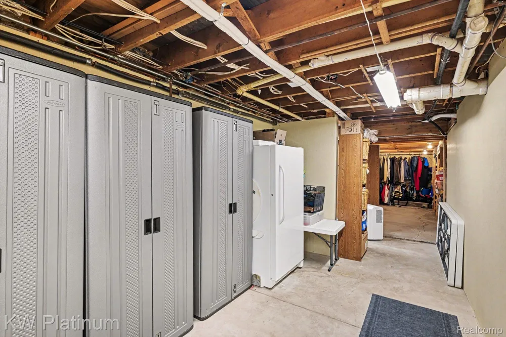 9577 Dixie Highway Ira Township, MI 48023