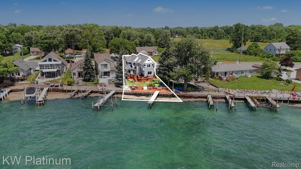 9577 Dixie Highway Ira Township, MI 48023