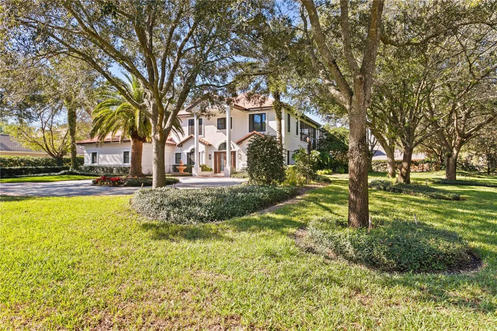 17027 CANDELEDA DE AVILA Tampa, FL 33613