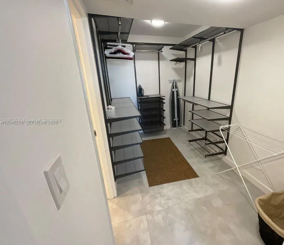 5161 Collins Ave #811 Miami Beach, FL 33140