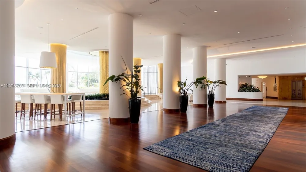 5161 Collins Ave #811 Miami Beach, FL 33140