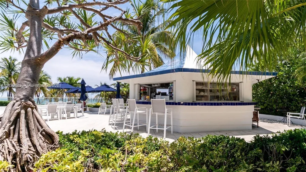 5161 Collins Ave #811 Miami Beach, FL 33140
