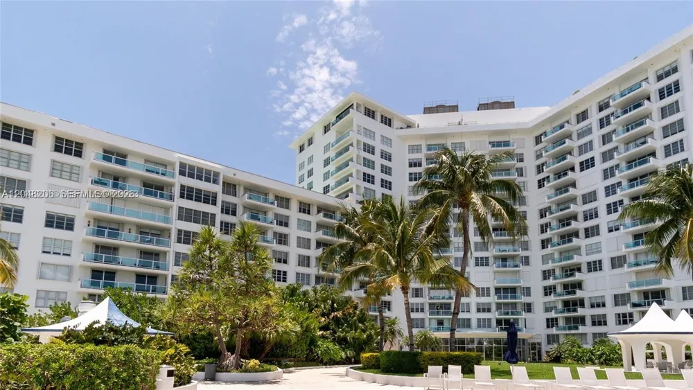 5161 Collins Ave #811 Miami Beach, FL 33140